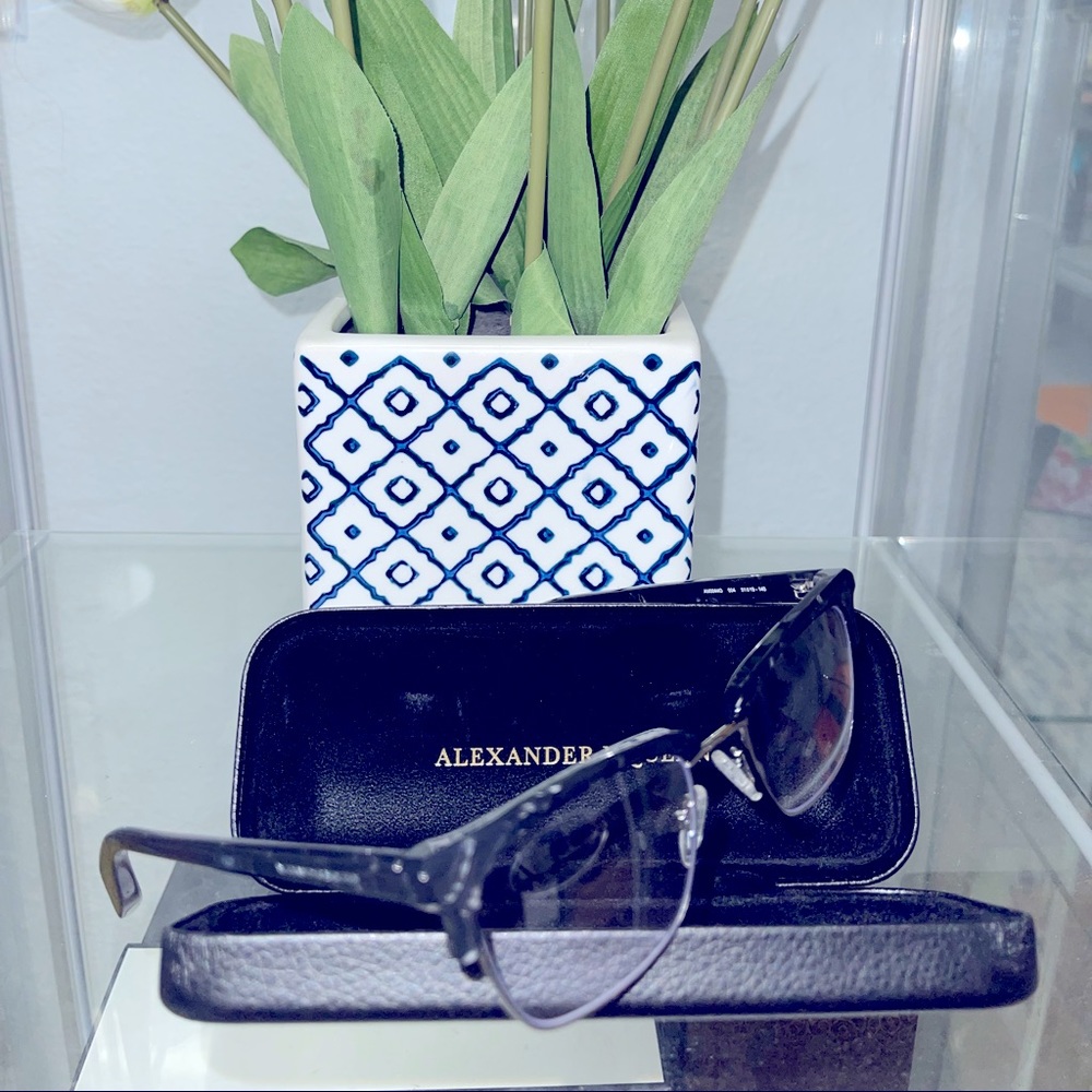 Alexander MCQueen Glasses 👓